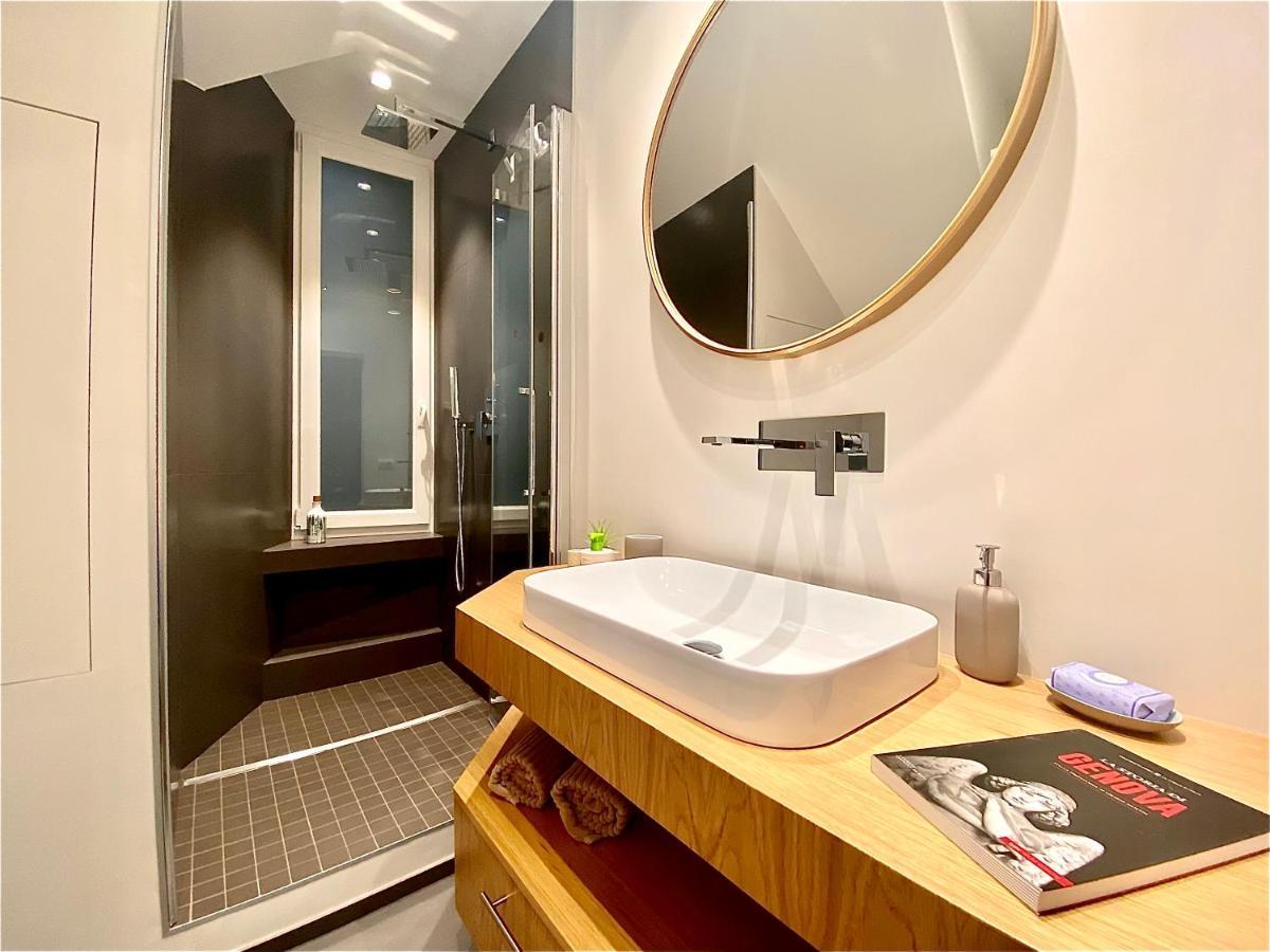 Amazing San Lorenzo 19, Rolli Palace Unesco - Stunning View Overlooking The Cathedral - Free Private Parking- Génova Exterior foto